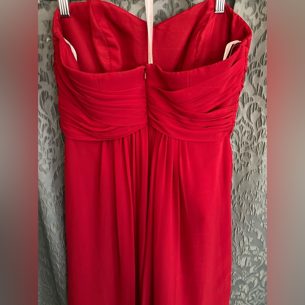 David’s Bridal | Women’s Red Strapless Formal Bridesmaid Dress - Picture 5 of 9